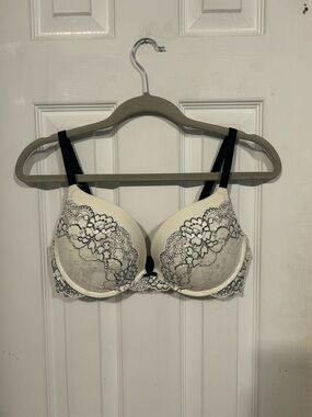 Victoria’s Secret Cream and Black Lace Push-Up Bra